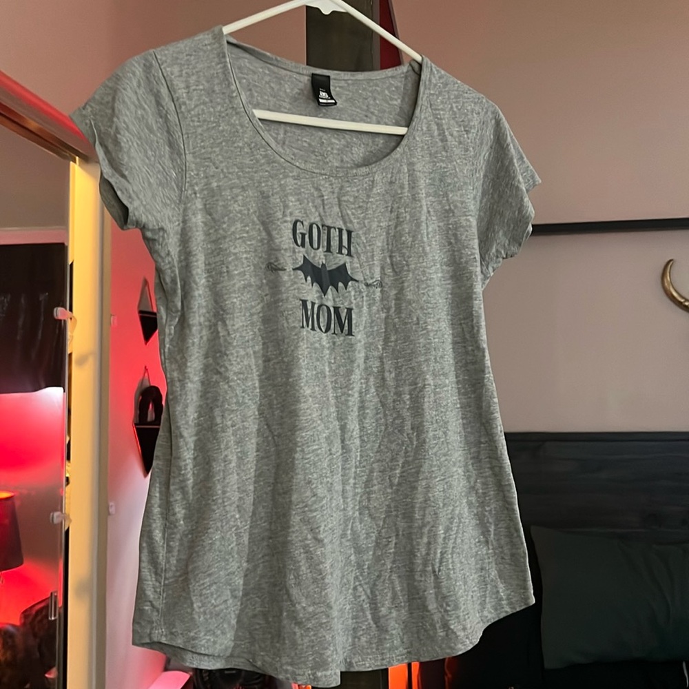 Grey Goth Mom Small Tee